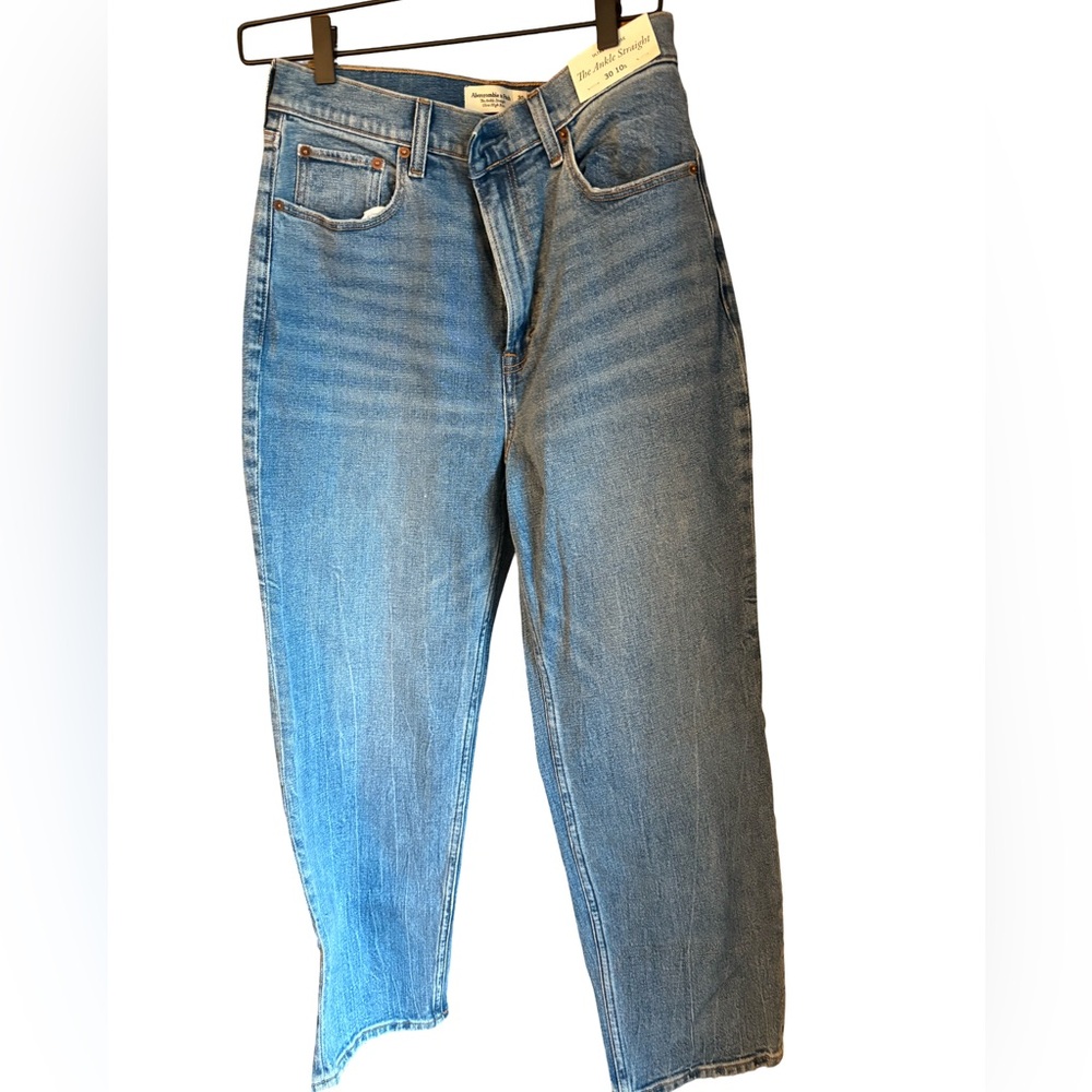 Abercrombie & Fitch Medium Blue Ankle Straight Jeans